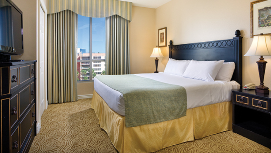 2 Bedrooms Hearing Impaired/Visual Assist Suite