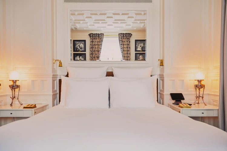 Sloane Double Suite