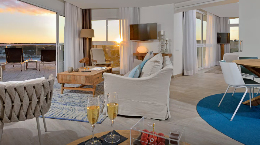 Grand The Level Cala Galdana Double Suite with sea view