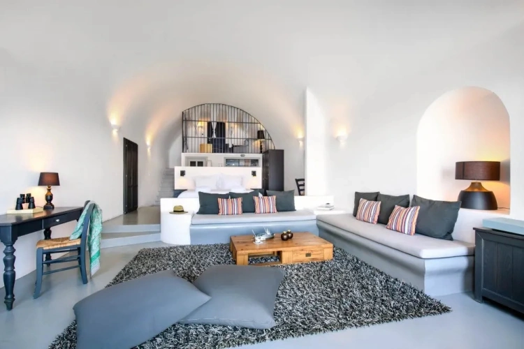 Executive Cave Double Suite