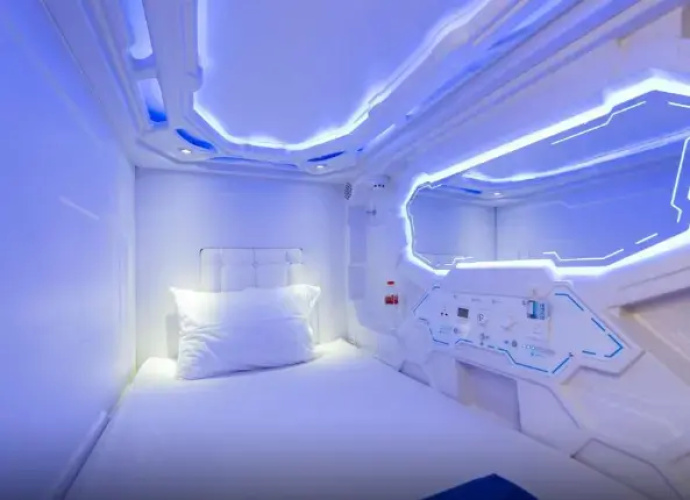 Capsule