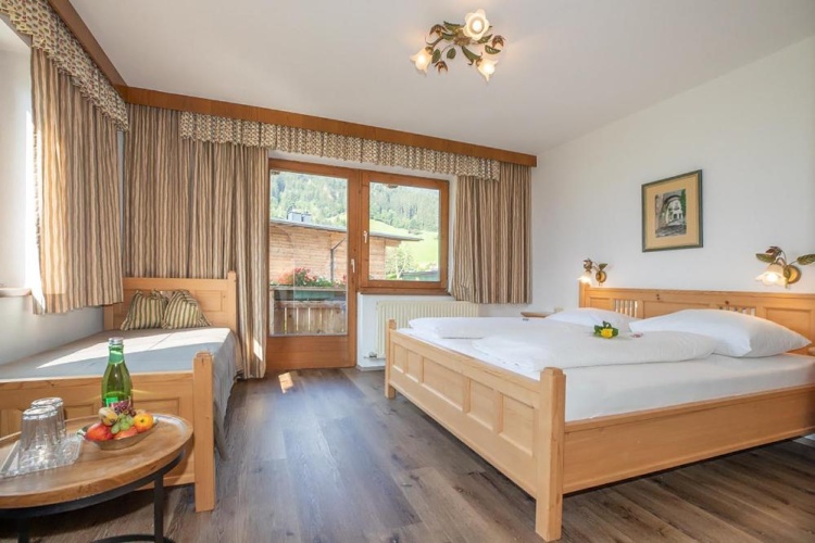 Triple room