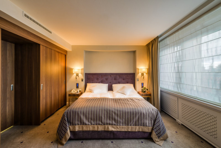 Corner Double Suite