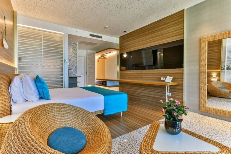 Deluxe Family Double room