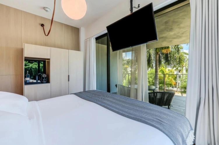 Corner Double room with balcony