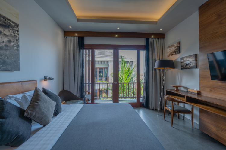 Deluxe Double room with balcony and with pool view