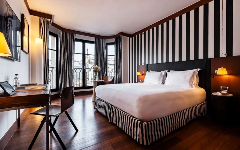 Prestige Double room with Arc de Triomphe view