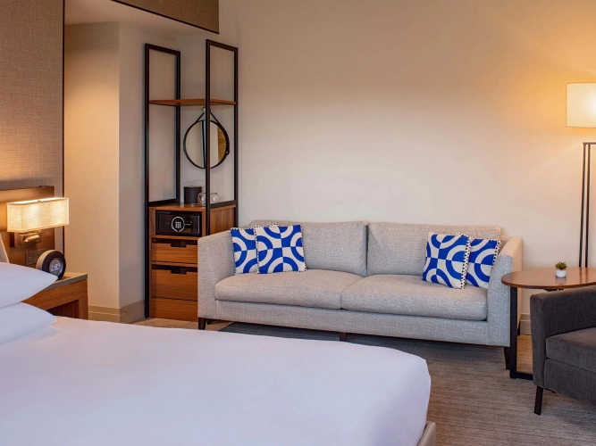 Deluxe Double room with partial lake view