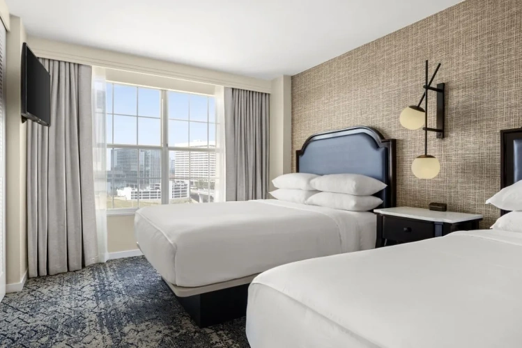 1 Bedroom Concierge Level Twin Suite