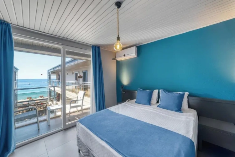 Twin room with balcony