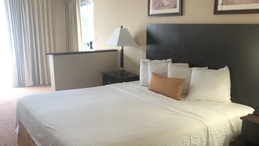 Efficiency Accessible Quadruple room Bay Front