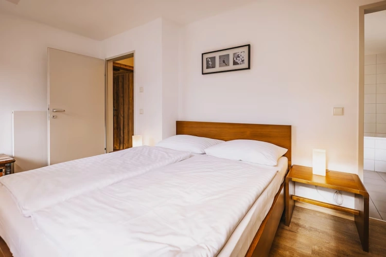 3 Bedrooms Sextuple Apartment
