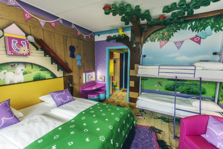 LEGO Friends room