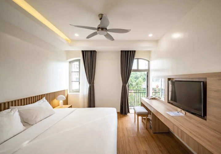 Del Double room with balcony and with mountain view