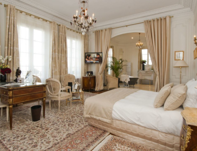 Deluxe Double Suite