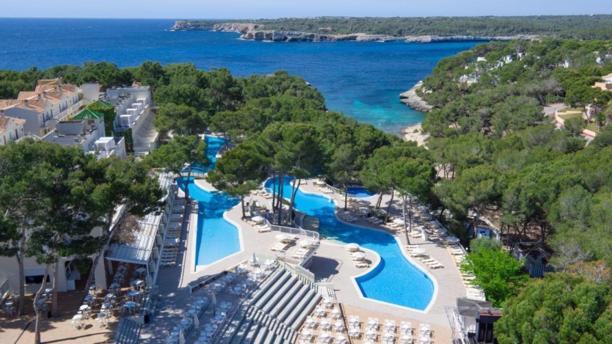 Iberostar Waves Club Cala Barca photo 27