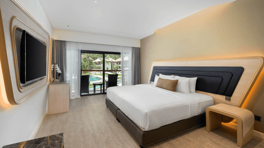 Superior Amora Pool Side Double room