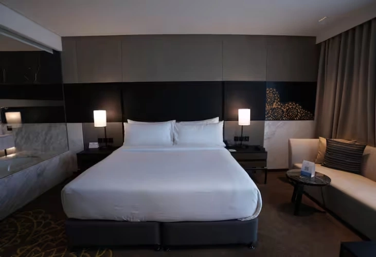 Executive(1 way airport transfer) with bathtub Double room