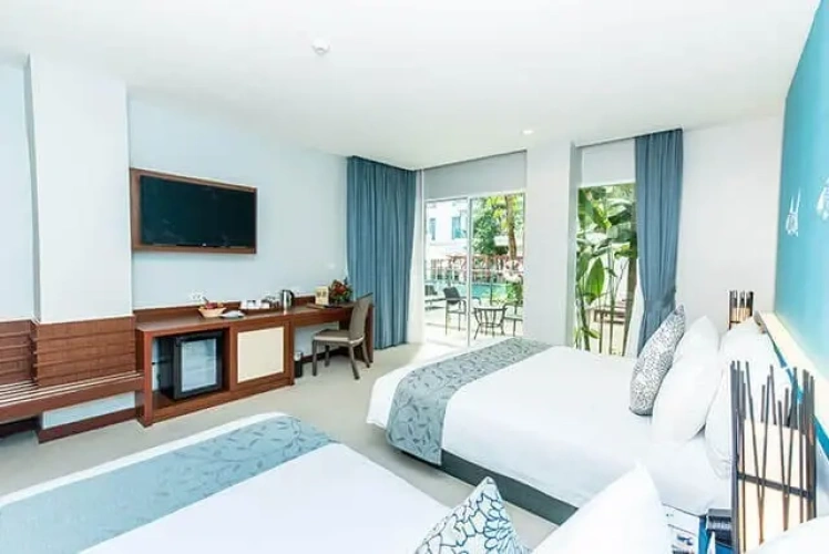 Deluxe Twin room with balcony