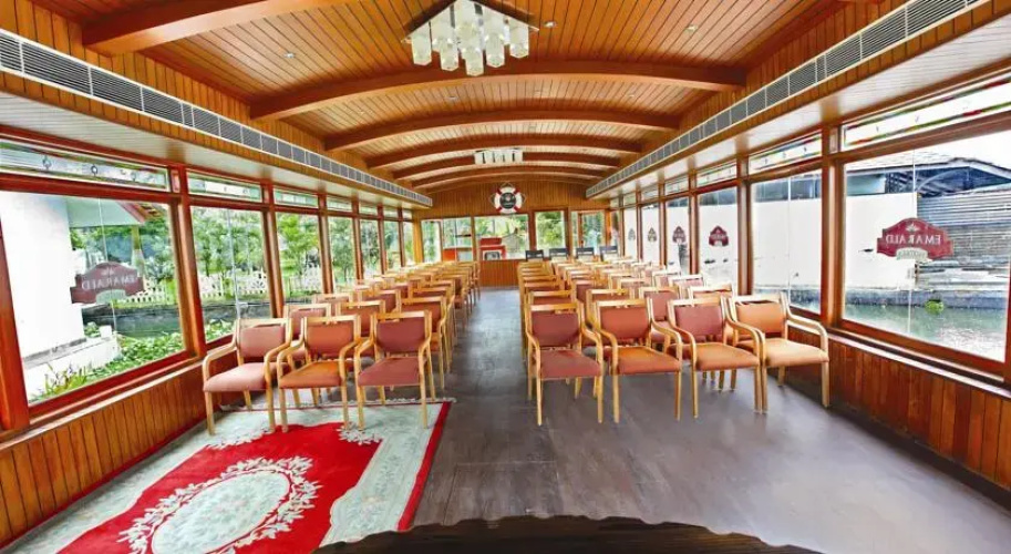 Emarald Pristine Island Floating Resort