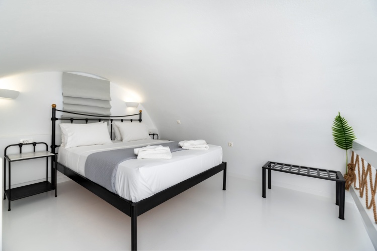 Deluxe Double Duplex Suite with balcony and with sea view