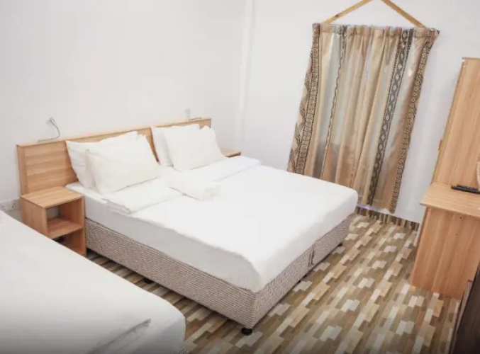 Triple room
