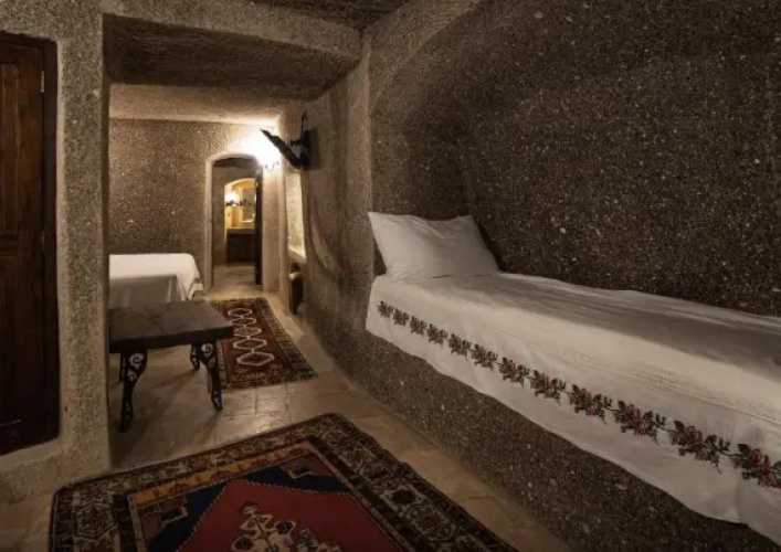 Cave Triple Suite