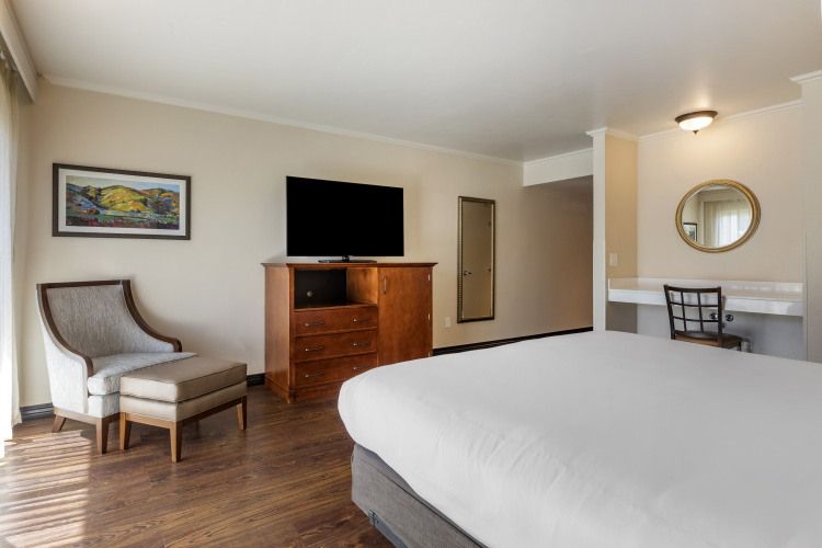 Best Western Plus Royal Oak Hotel photo 14