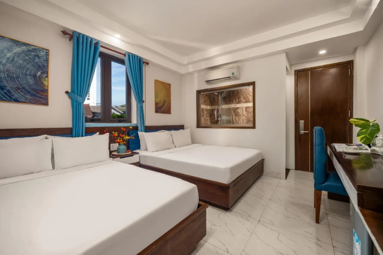 Sapphire Hotel