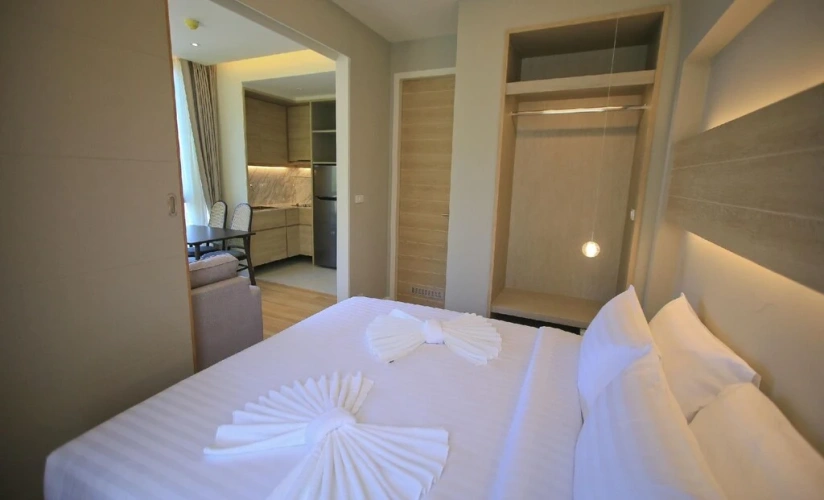 1 Bedroom Corner Double Suite