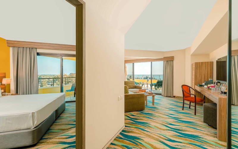 Terrace Family room