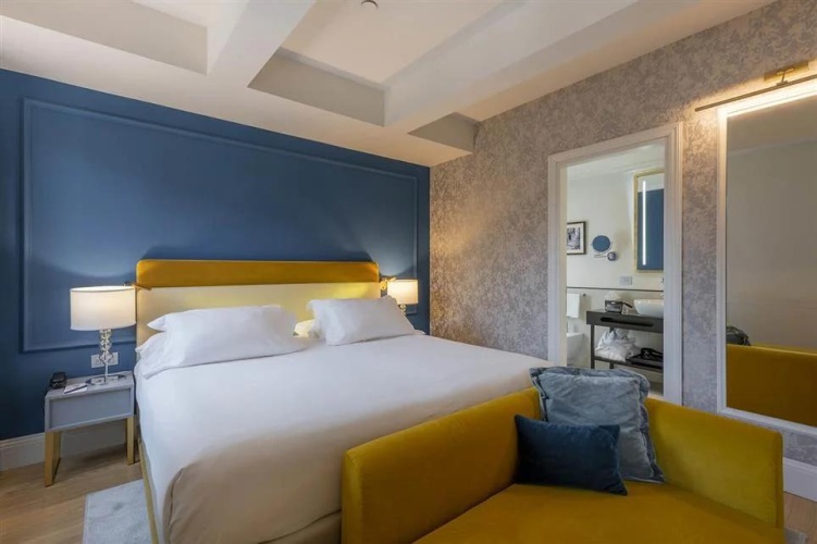 Quadruple Suite