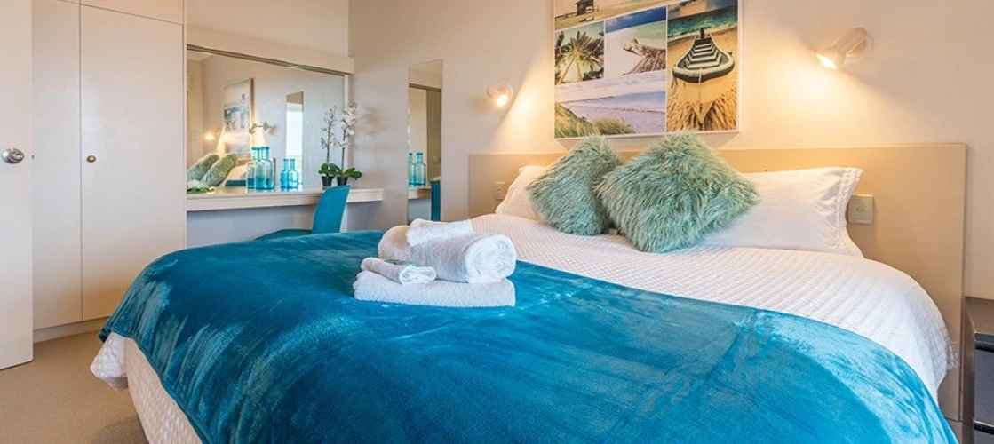 3 Bedrooms Apartment