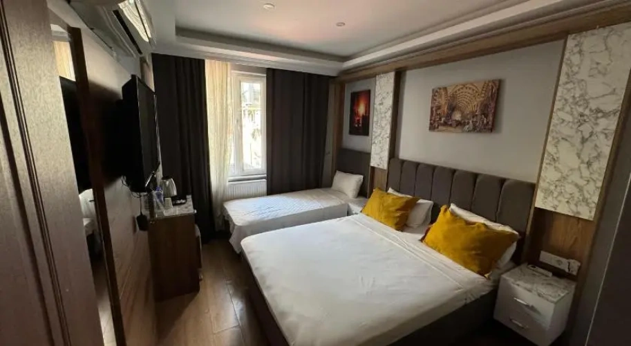 Economy Triple room