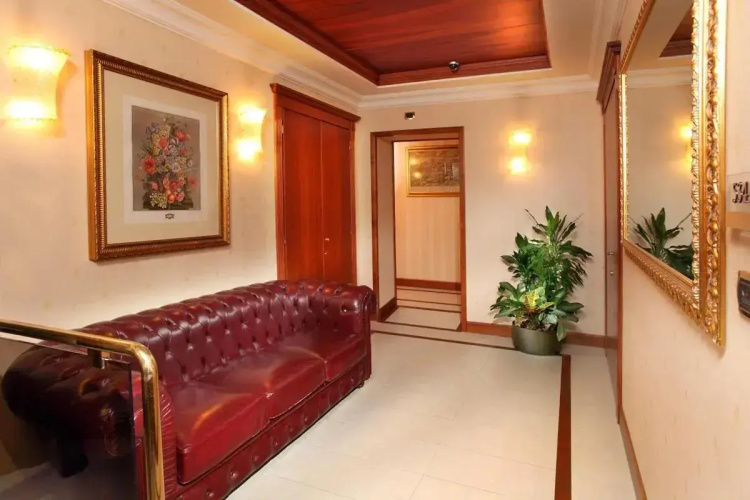 Serena Hotel