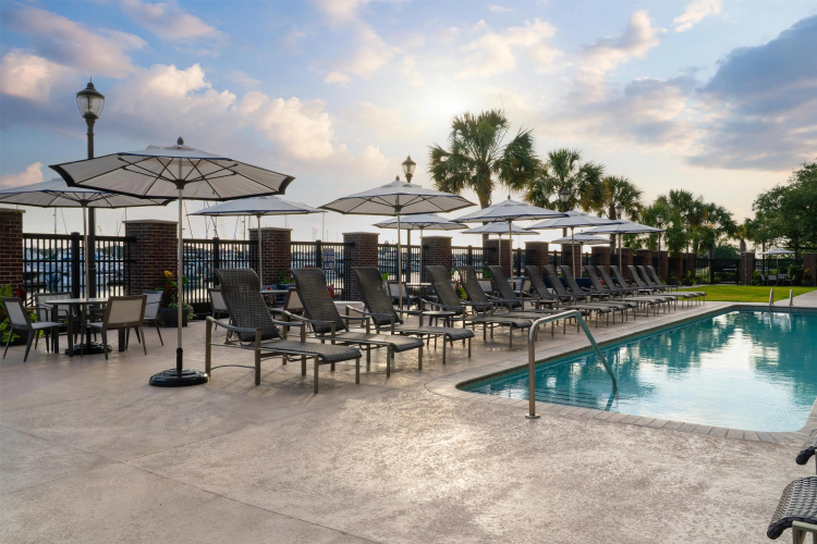 Hilton Garden Inn Charleston Waterfront/Downtown photo 17