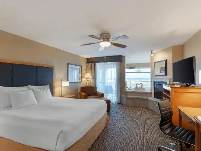Room with balcony and with ocean view
