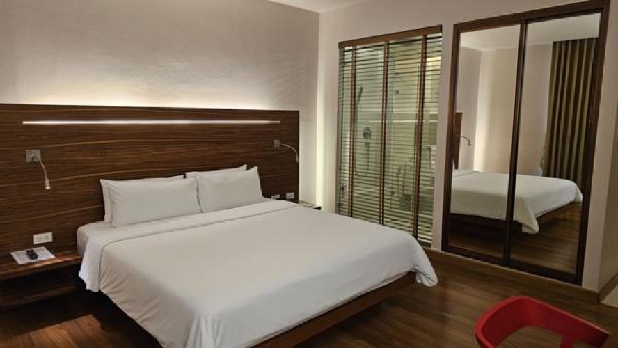 Premier Double room with city view