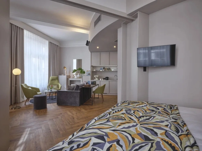 Double Suite