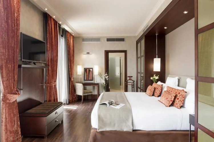 Barcelona Double Junior Suite