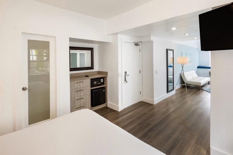 Corner Double Suite with ocean view