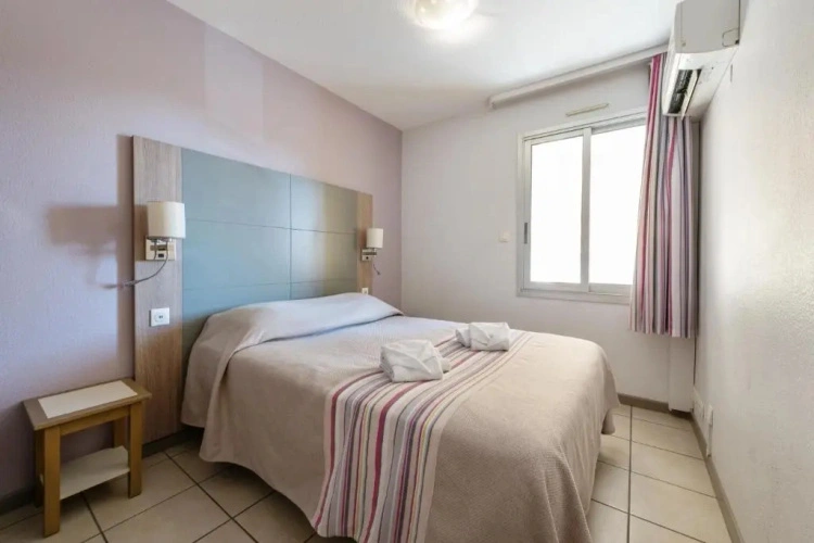 1 Bedroom Apartment with Air Conditioning
