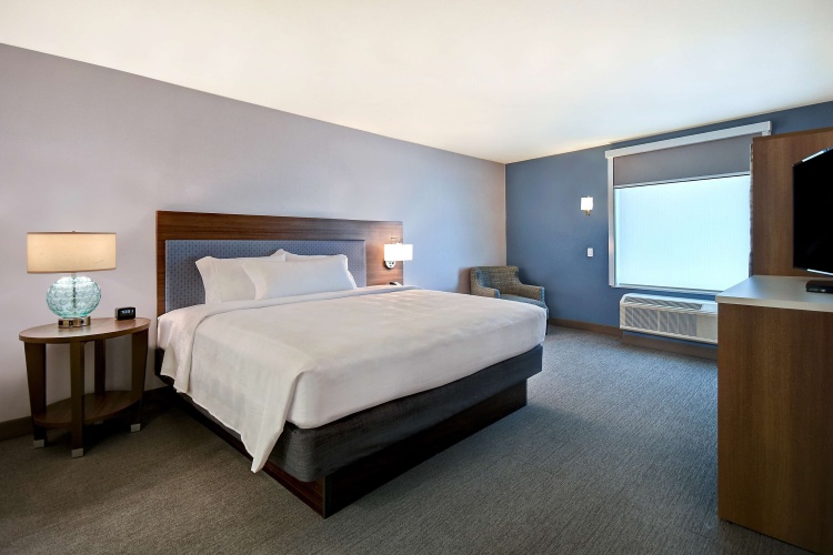 Hearing Accessible Double Suite
