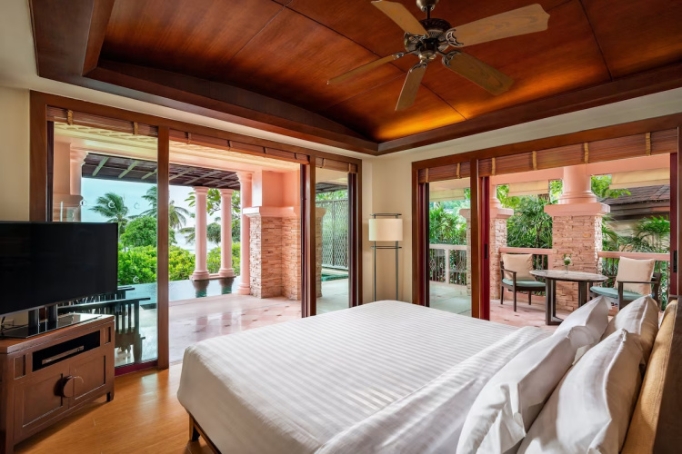 Centara Grand Beach Resort Phuket Hotel