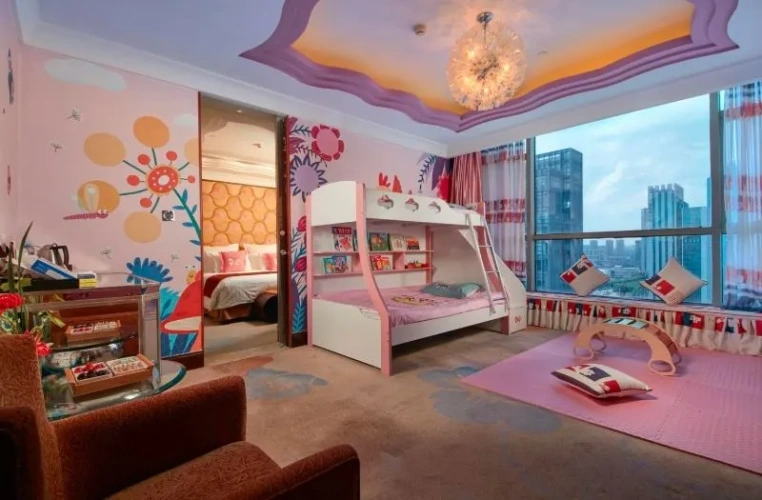 Deluxe Family Suite