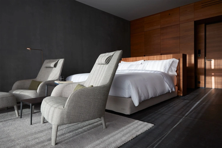 Double Junior Suite with lagoon view