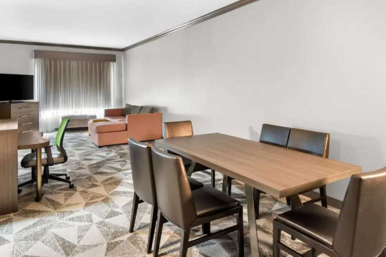 Big Country Hotel & Suites, SureStay Collection by BW photo 19