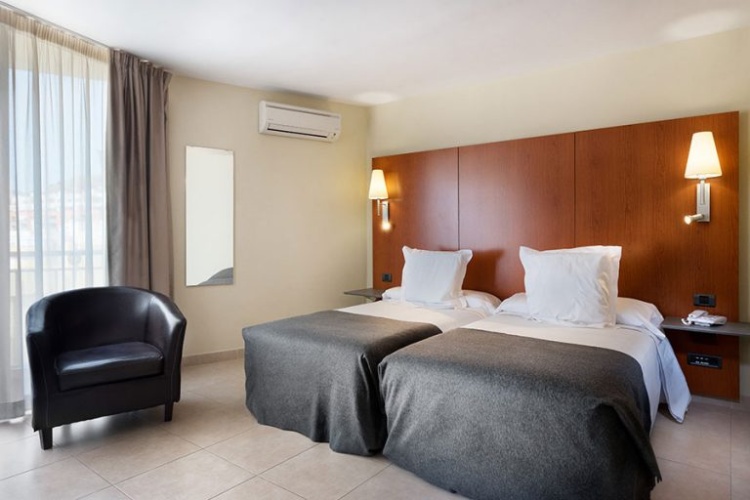 Superior Twin room with sea view