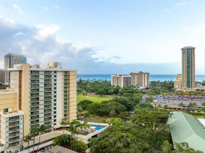 Luana Waikiki Hotel & Suites photo 24