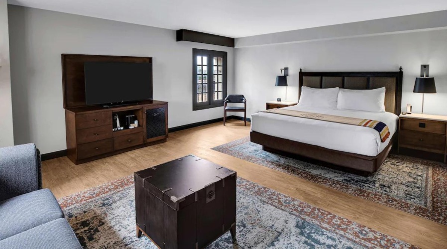 Corner Accessible Double room